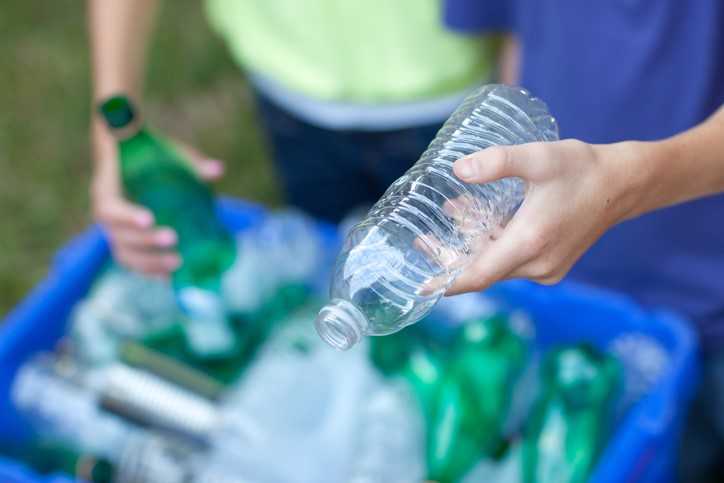 European-Council-sets-out-30-recycled-content-target-for-plastic-bottles.jpg