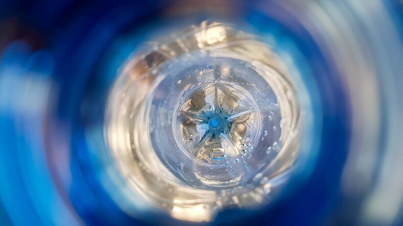 Keurig-Dr-Pepper-launches-100-rPET-bottles-for-Snapple-and-CORE.jpg