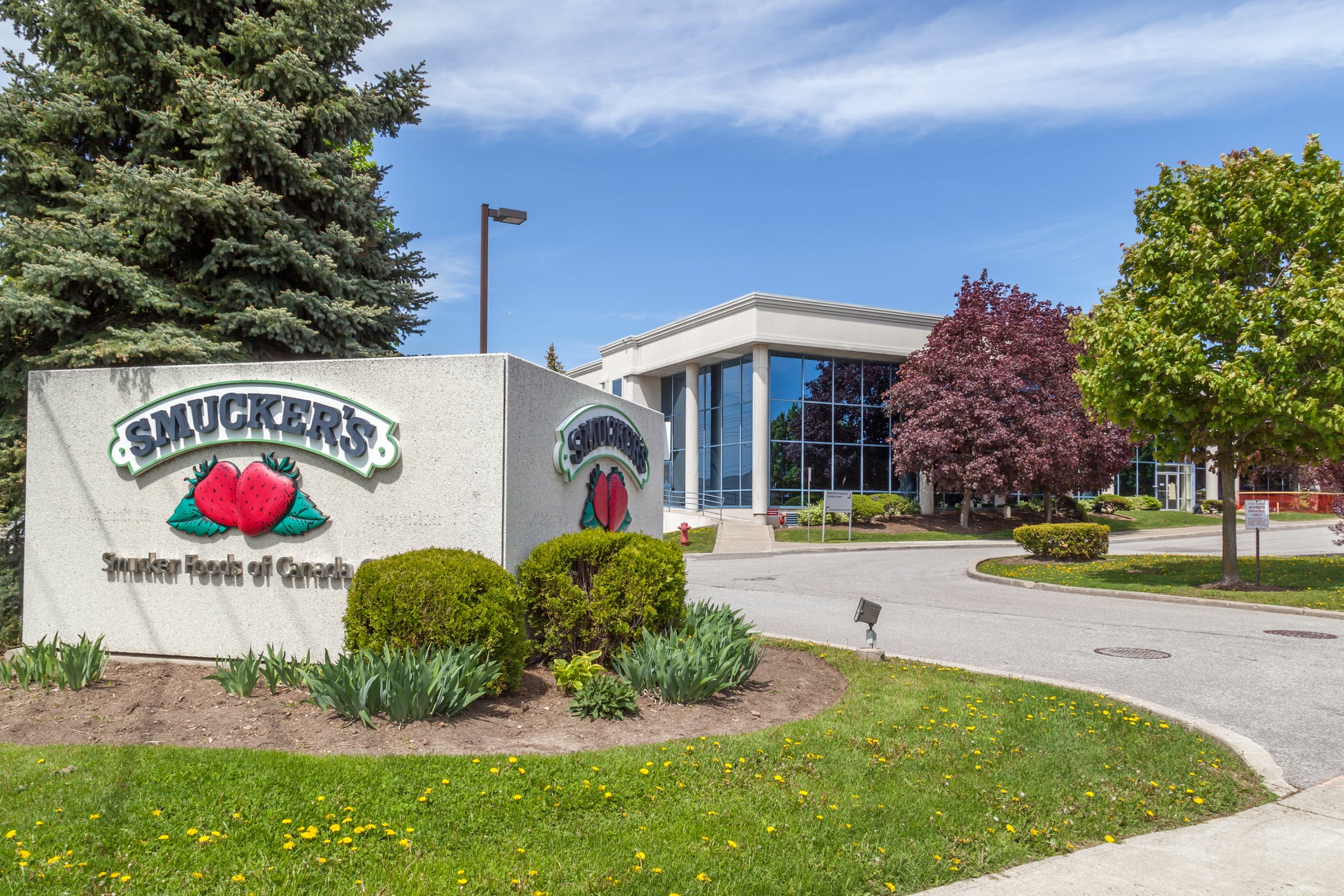 Coffee price hikes help JM Smucker Co weather tariffs