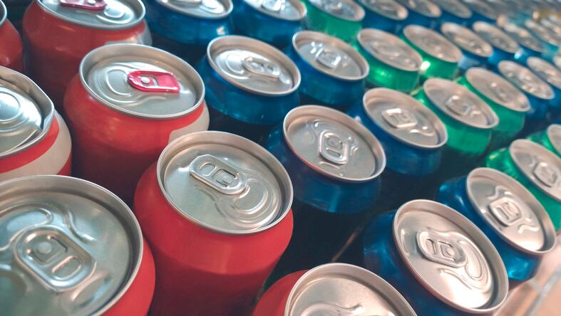 Higher intake of sugar sweetened beverages linked to lower bone mineral density among adults - Review and meta-analysis