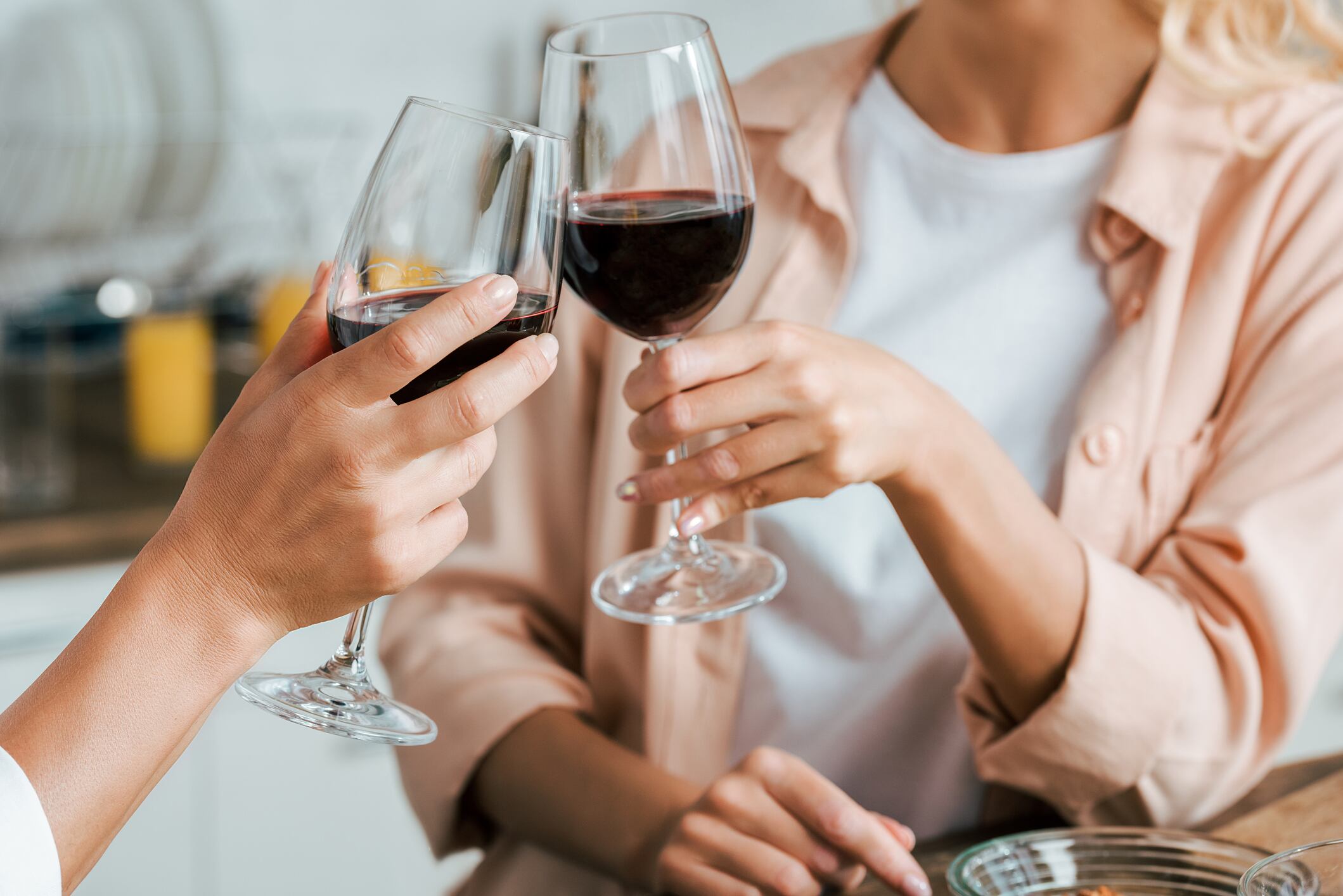 Red wine drinkers have better gut health, say researchers 