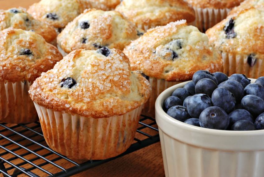 Blueberry_muffins_cake.jpg