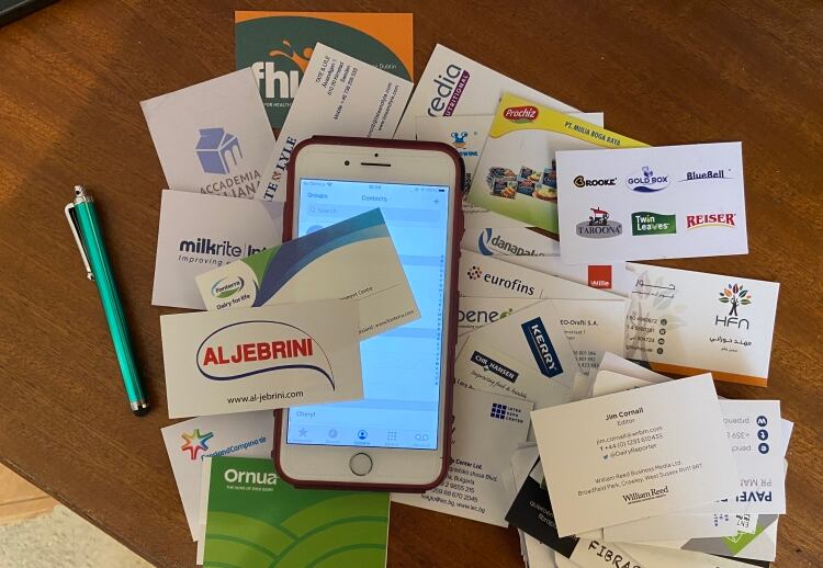 Mobilo introduces new business card concept