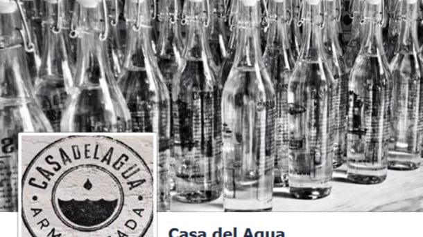 Only-happy-when-it-rains-Mexican-bar-sells-bottled-rainwater_strict_xxl.png