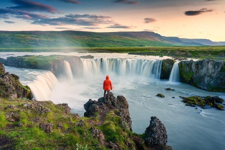 Water-waterfall-GettyImages-Mumemories.jpg