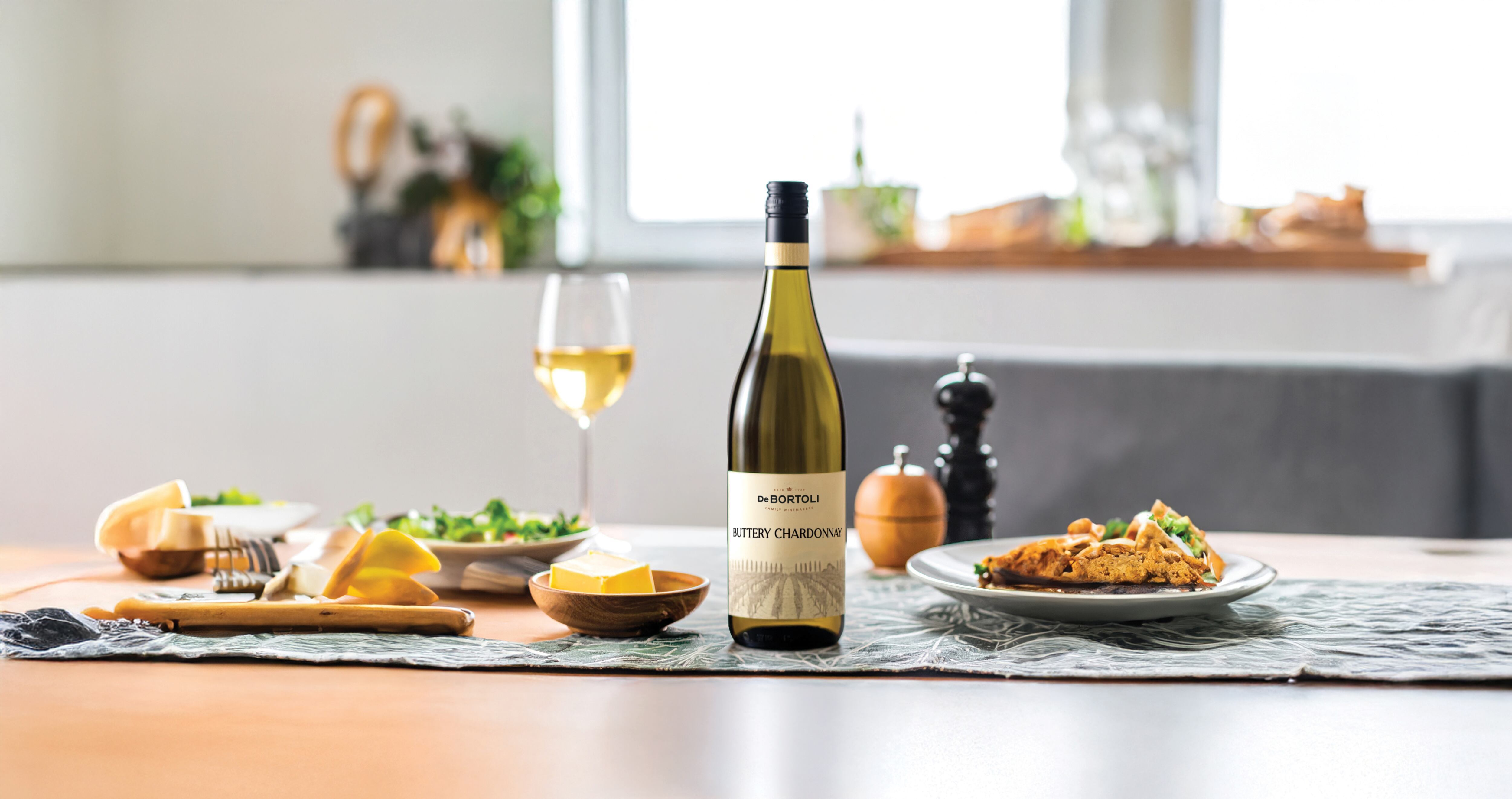 Bottle of De Bortoli 2025 Buttery Chardonnay available in UK retail.