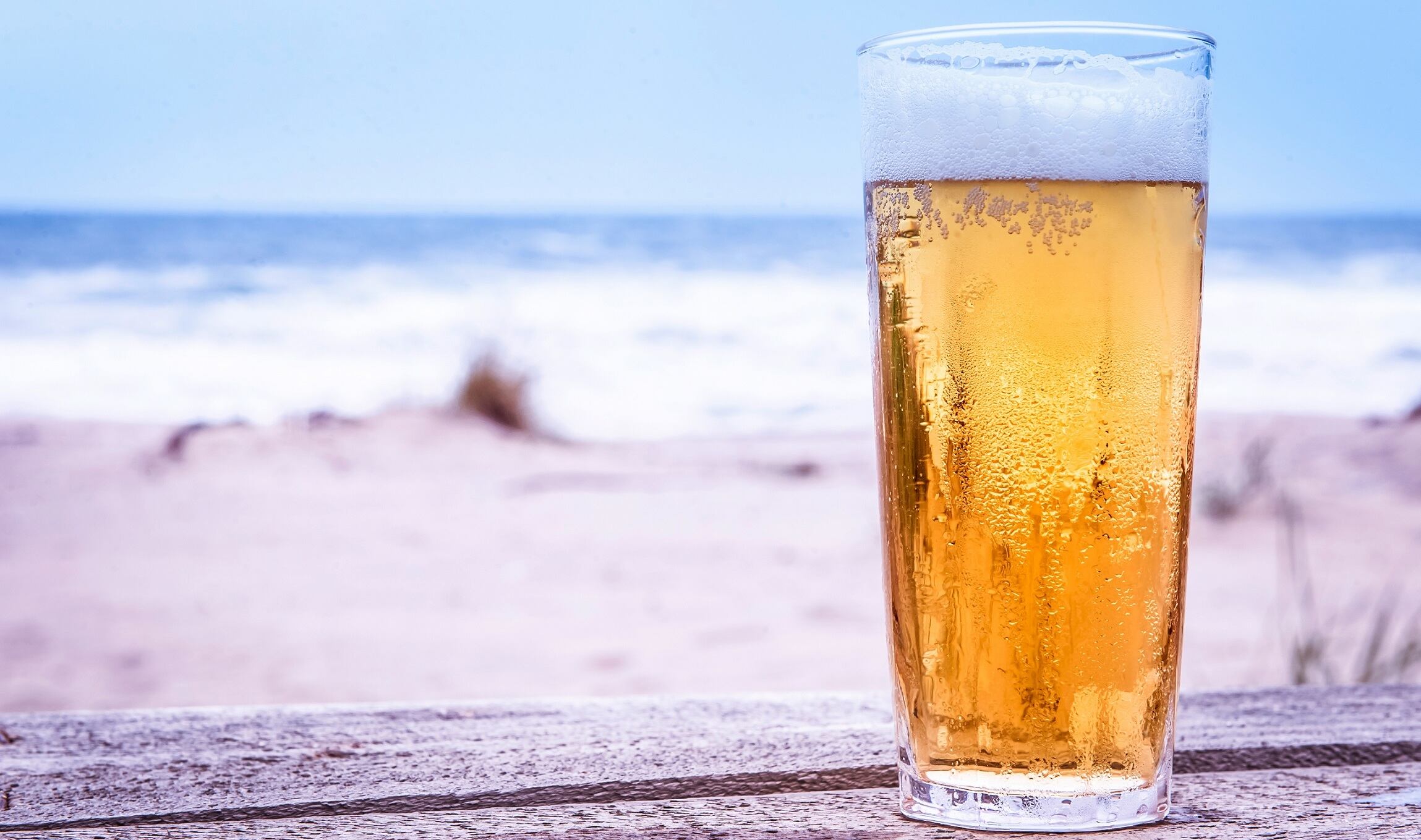 beer-on-a-beach-getty-dias46.jpg