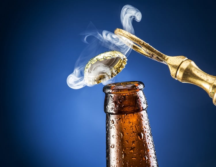 bottle-beer-CO2-ValentynVolkov.jpg