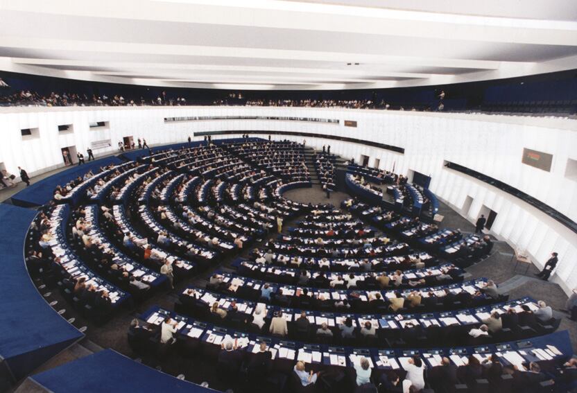 EU-Parliament-wide.jpg