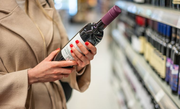 UK considers putting health warning labels on alcohol