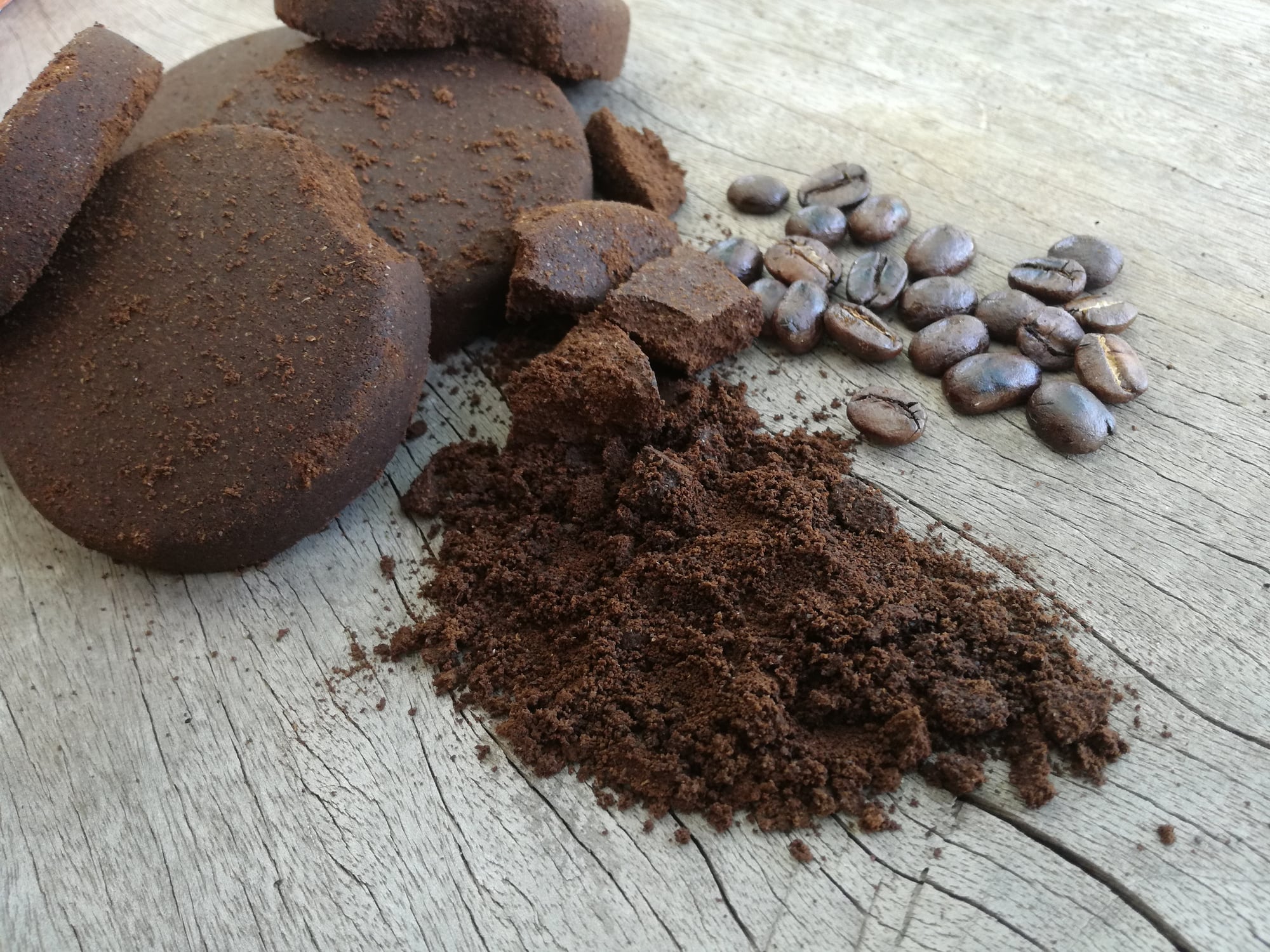 How are spent grains and coffee addressing nutrition and taste?