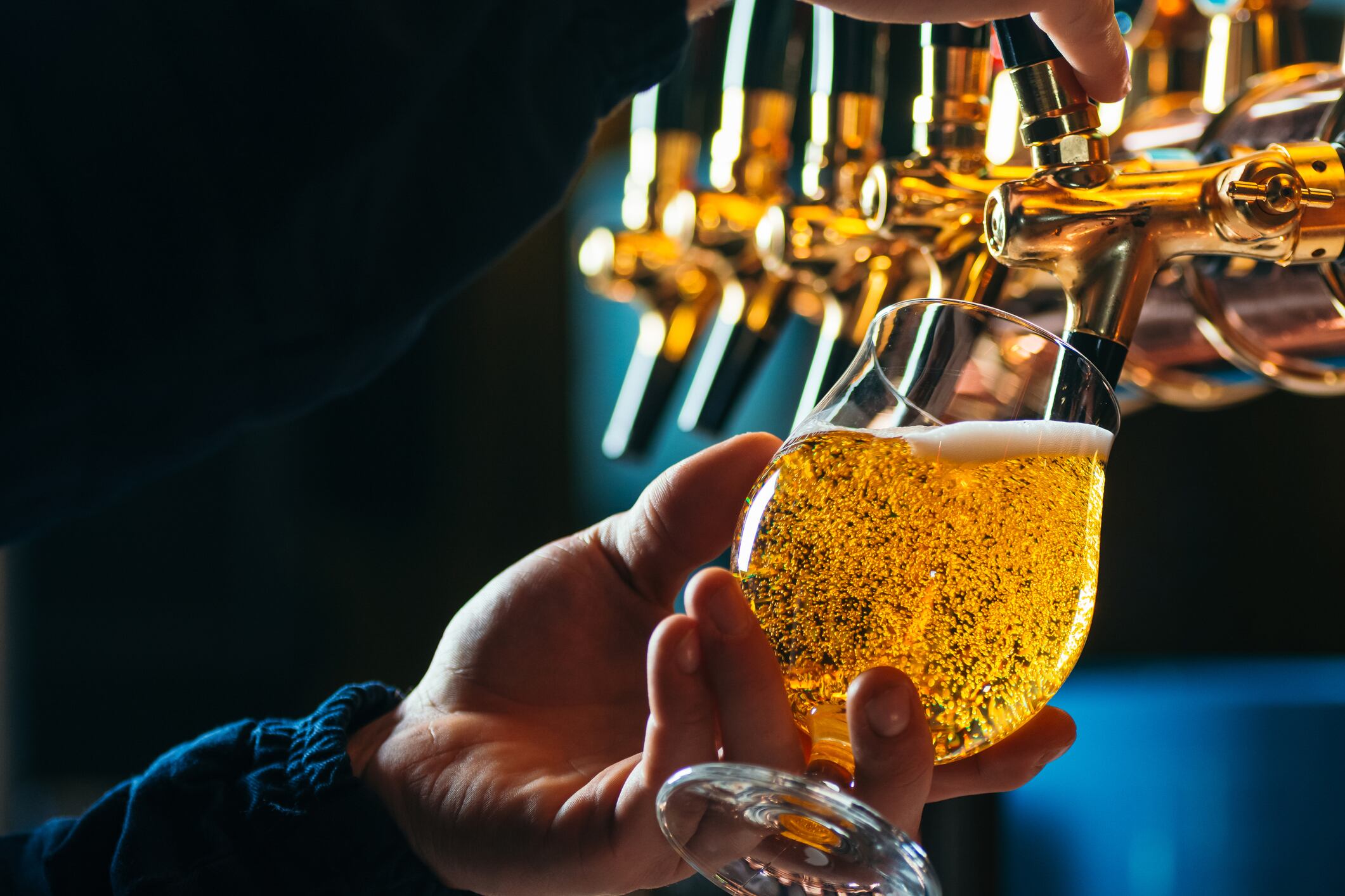 Time to #reconnect: European brewers show support for hospitality sector