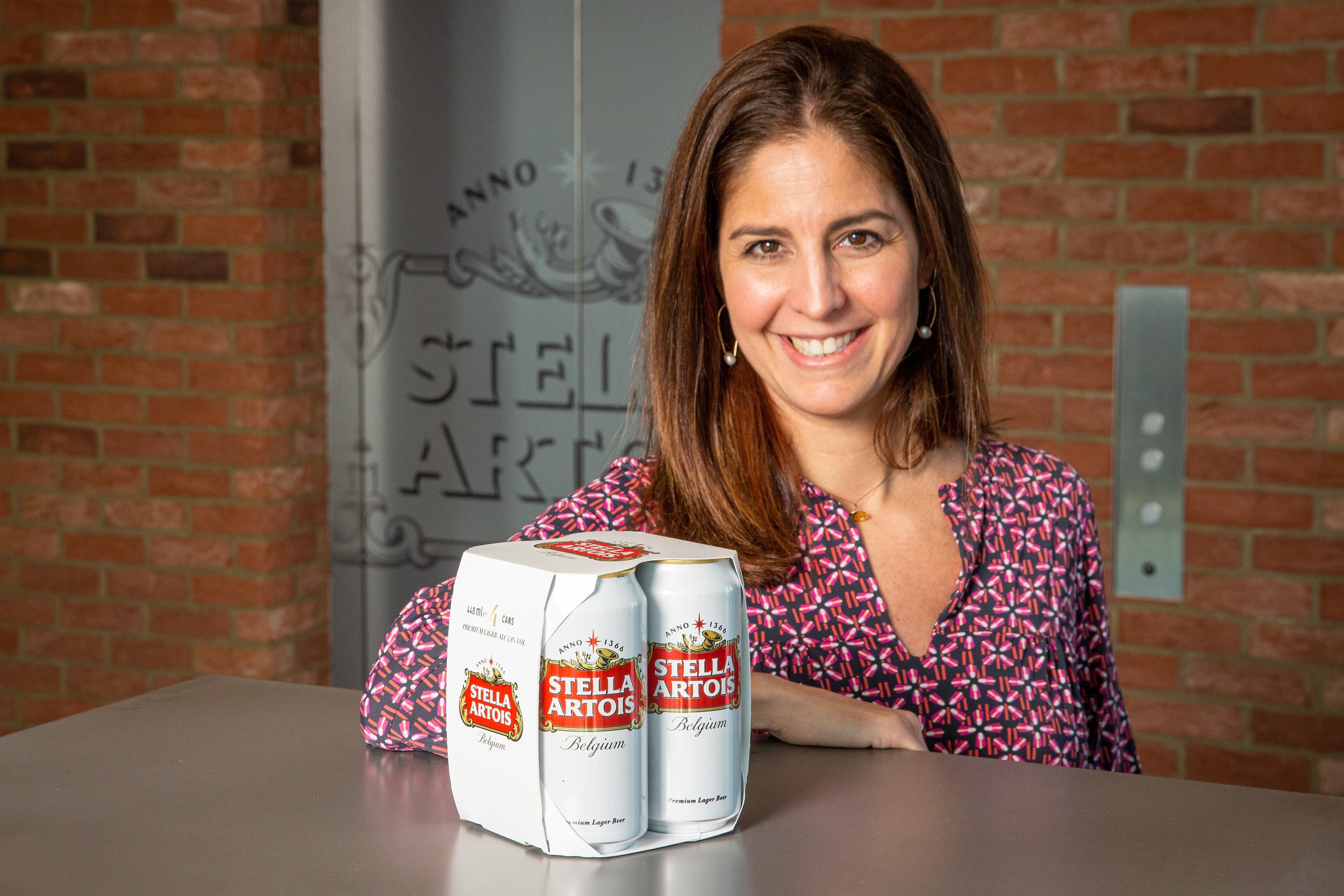 Budweiser-Stella-Artois-and-Bud-Light-eliminate-plastic-packaging-with-new-Keel-Clip-tech.jpg