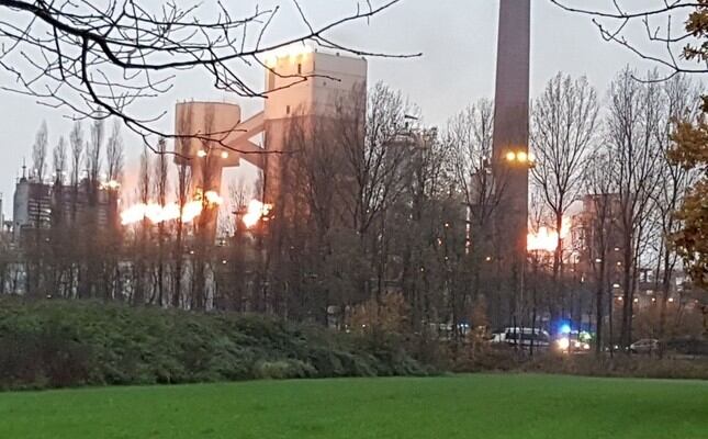 645x400-heavy-blast-hits-arcelormittal-plant-in-belgiums-ghent-1-dead-2-injured-1511193347165.jpg
