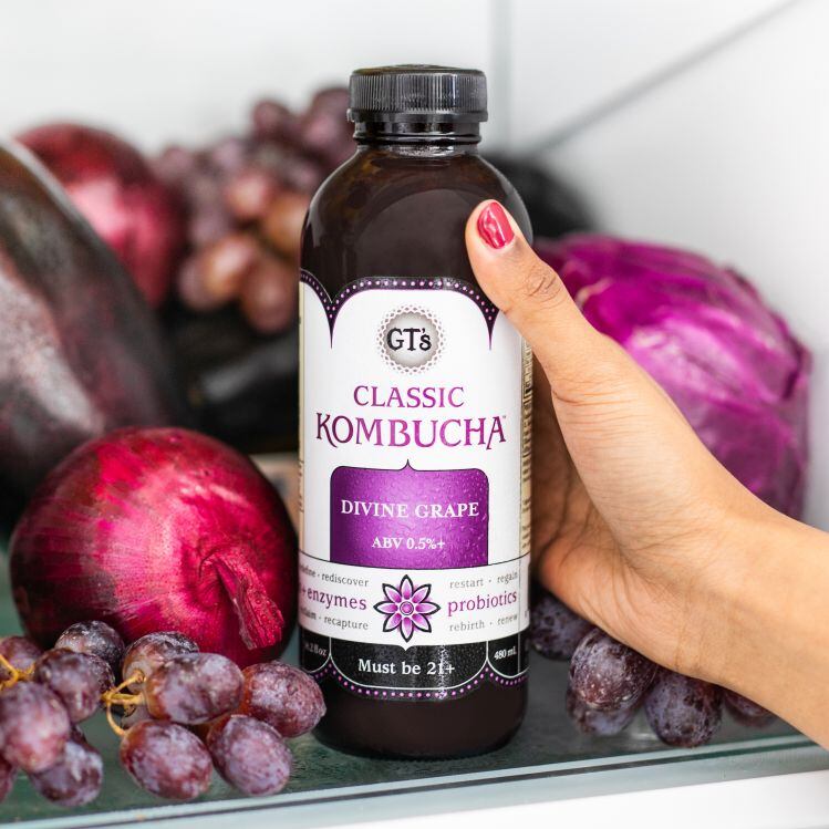 DivineGrape_GT-s-classic-kombucha.jpg