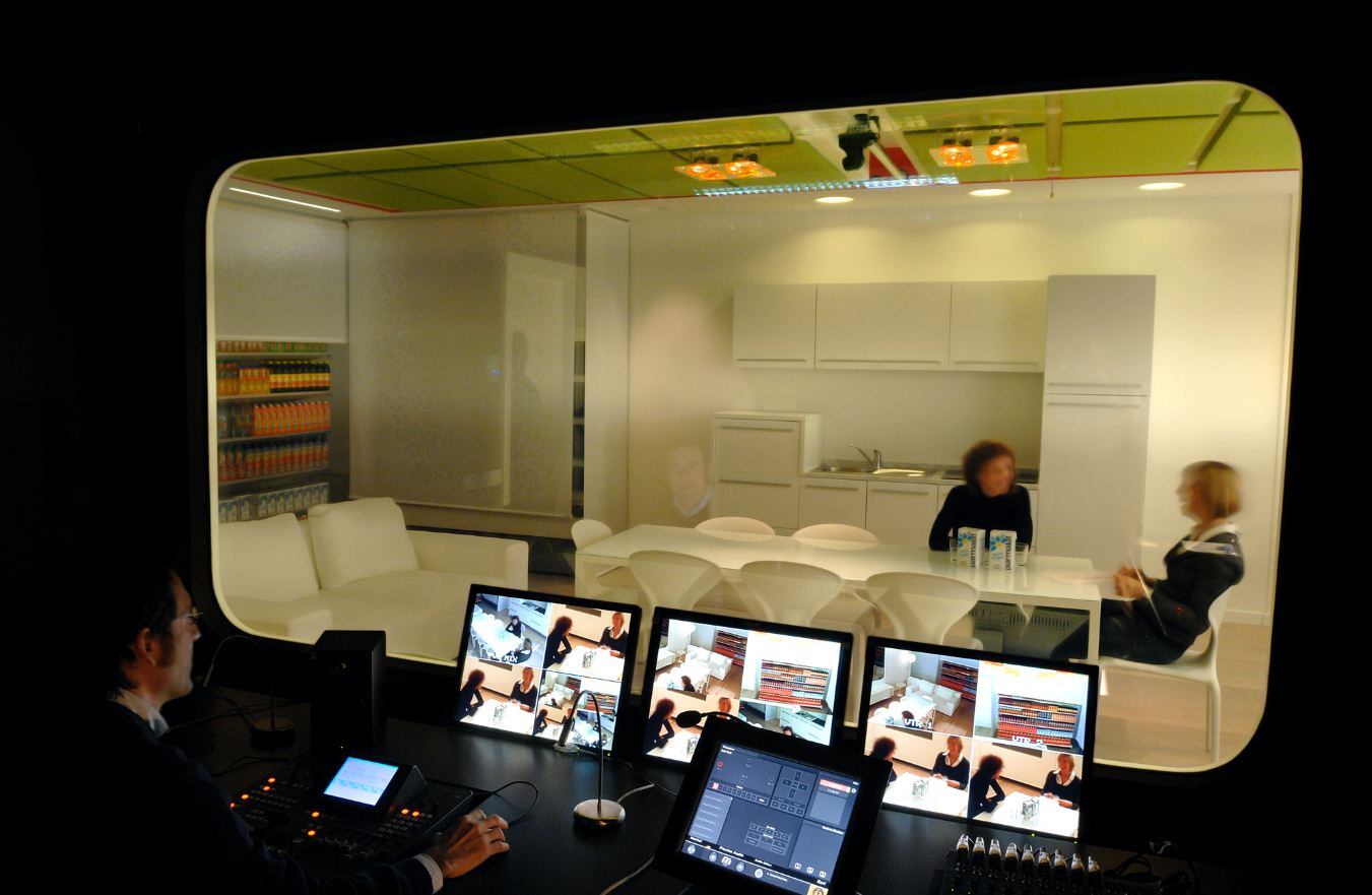 Tetra-Pak-Spy-Control-Room.jpg
