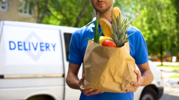 GettyImages-Motortion delivery vegetable